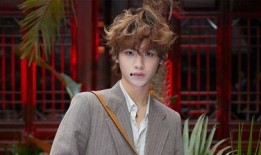 吃瓜娱乐黄明昊视频,带你领略明星幕后趣事