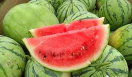 今日吃瓜每日吃瓜热门大瓜娱乐,娱乐圈风云再起，吃瓜群众热议不断