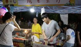 娱乐吃瓜酱摆摊视频下载,揭秘网红摆摊背后的故事